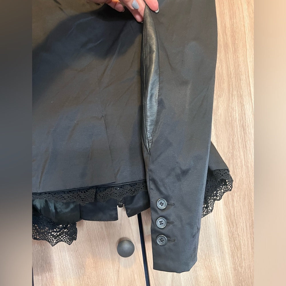 Very unusual, sexy fit atlas jacket combined with leather and laces - Picture 9 of 12